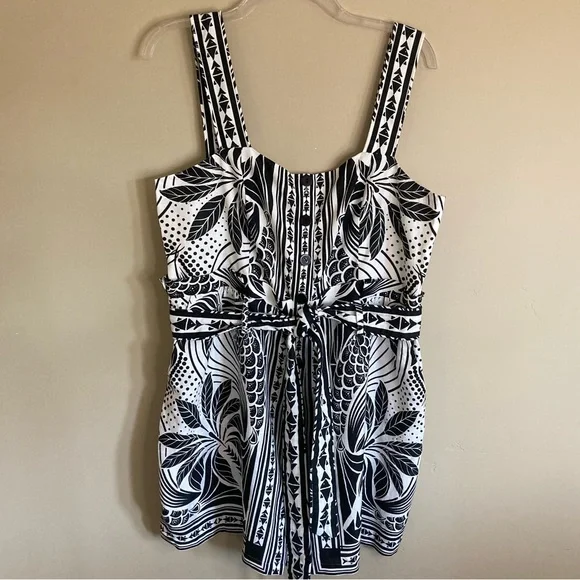 NEW FARM Rio Off-White Monochrome Elegance Scarf Romper Black White Size L
